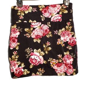 Ambiance Floral/Flower Bodycon Mini Skirt in Med